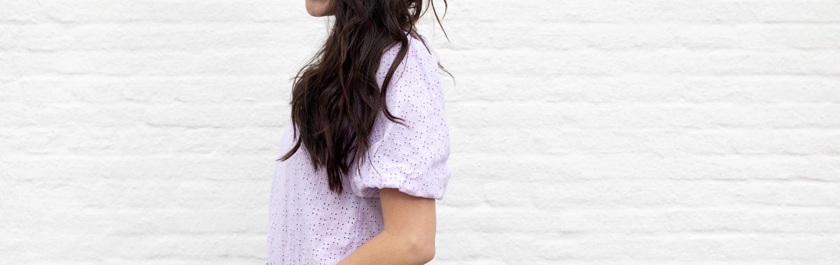 Zo combineer je lila kleding met jouw zomergarderobe. Shop je lila jurken, lila tops, lil truien en lila rokken online bij Fashion Boetiek Aniek. Online dames kleding o.a Modstrom, mbym, FRNCH, dezelfde werkdag verzonden.