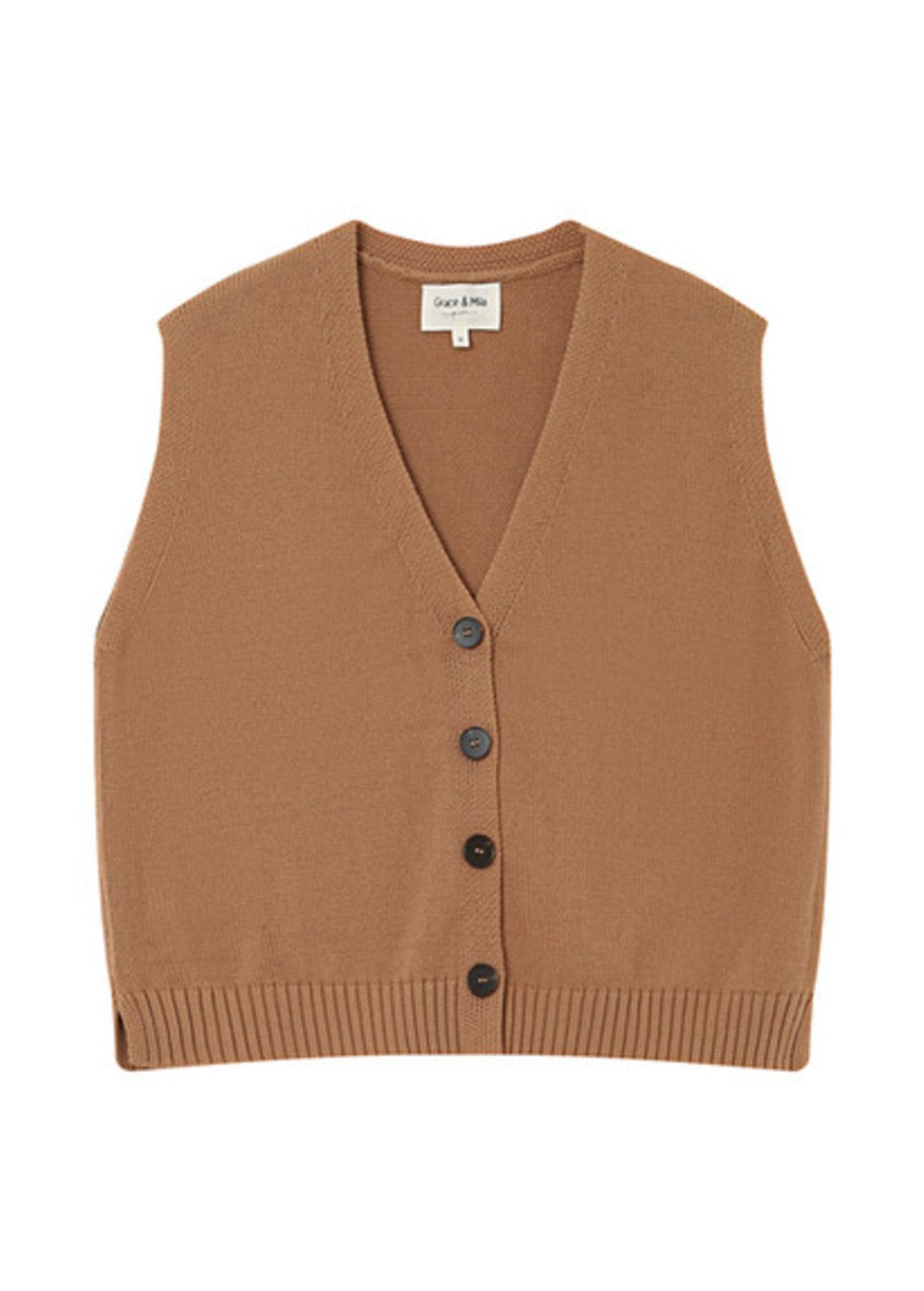 product foto voorkant van het grace en mila pancake gilet in de kleur camel met knopen en fijn gebreide structuur.