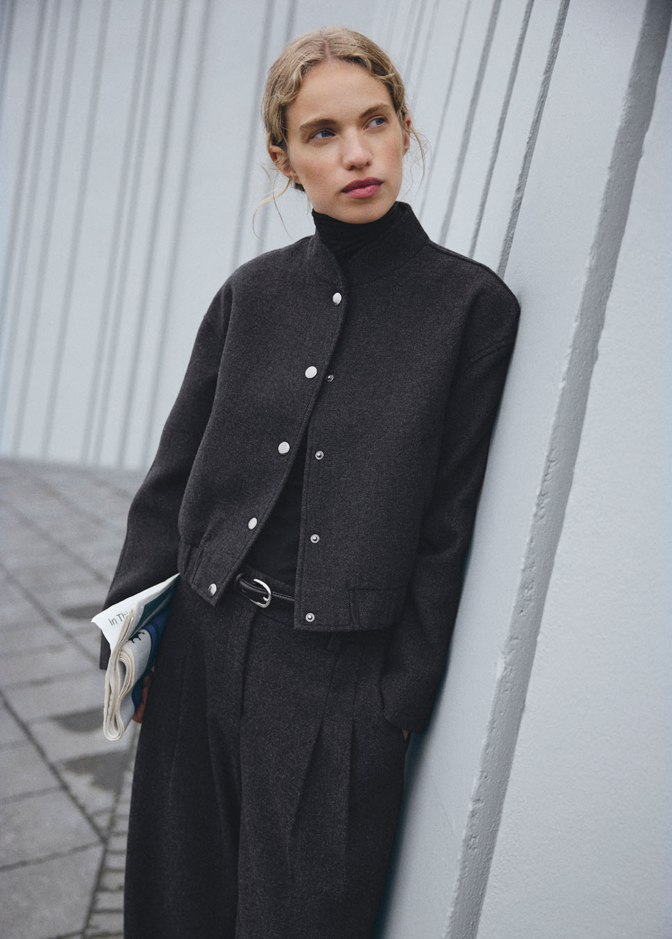 MSCH Copenhagen MSCHSeba pantalon wol donkergrijs voorkant model met bijpassend wolmix jasje