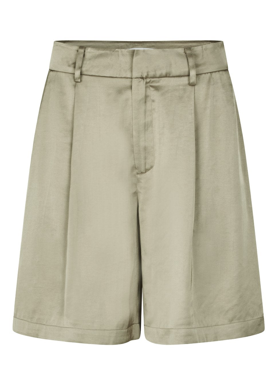 voorkant product foto mbyM Guri short, korte broek beige satijn.
