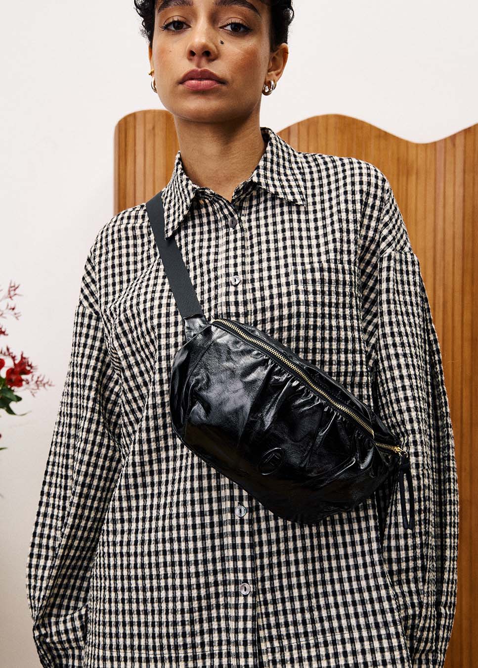 FRNCH lakleren bumbag tas zwart voorkant model